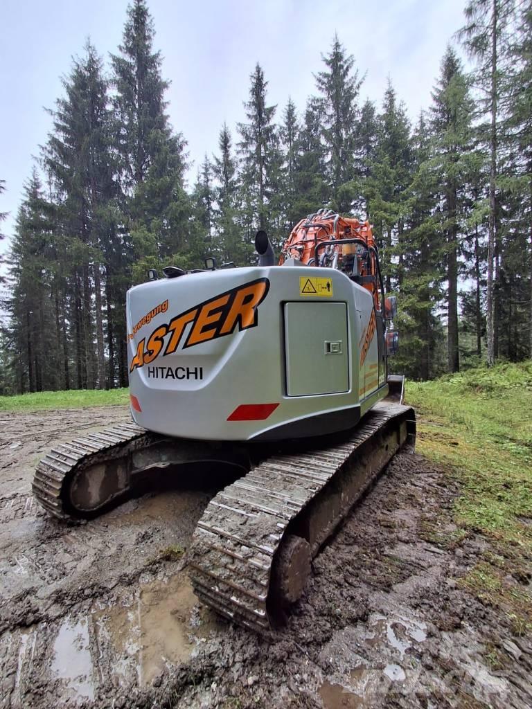 Hitachi ZX 225 US LC Crawler excavators