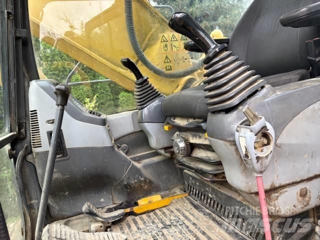Komatsu PC 210 Crawler excavators