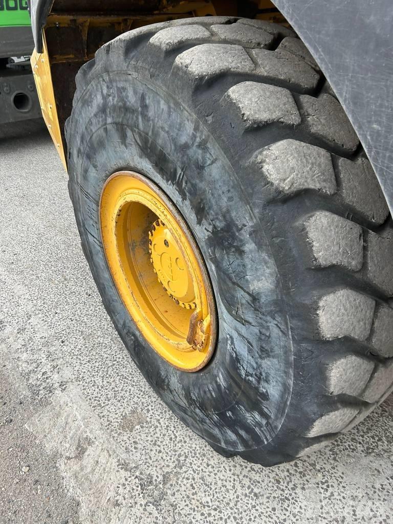 Bell B 30 E Articulated Dump Trucks (ADTs)