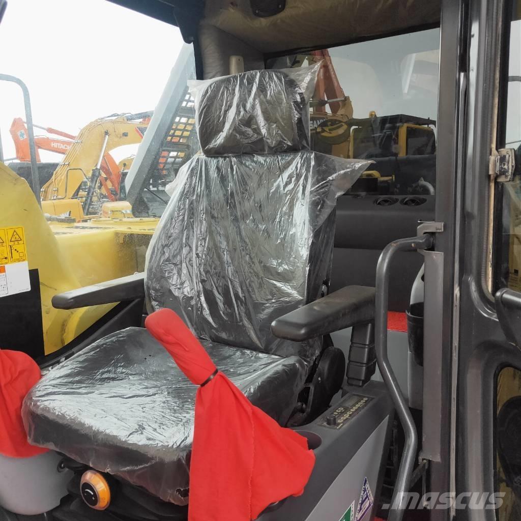 Komatsu PC200-8 Crawler excavators
