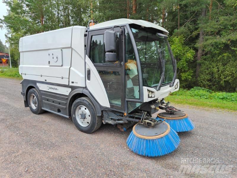 Johnston CN 401 Sweepers