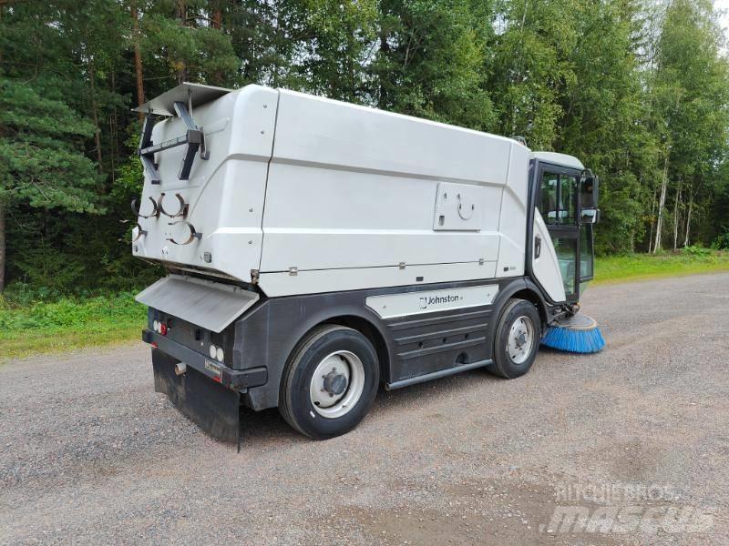 Johnston CN 401 Sweepers
