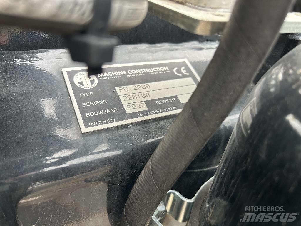 AP Powerblade PB2200 Crawler loaders
