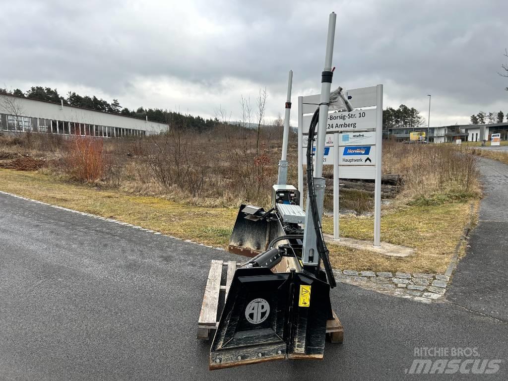 AP Powerblade PB2200 Crawler loaders