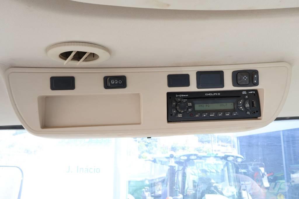 John Deere 8295 R Tractors