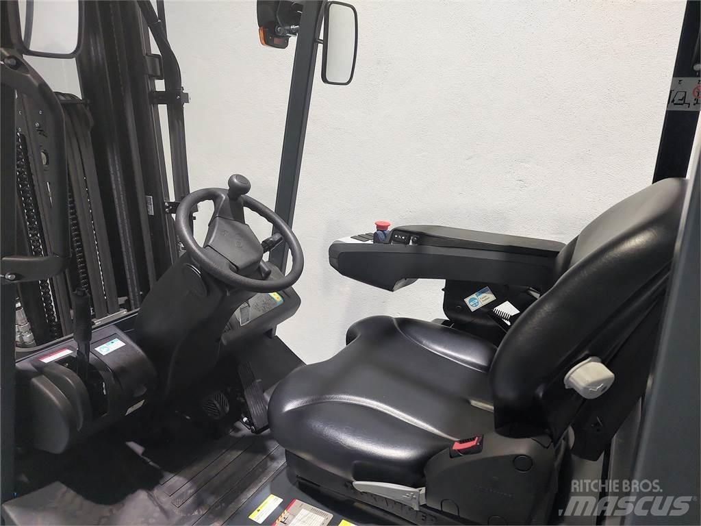 ECB18DC Electric forklift trucks