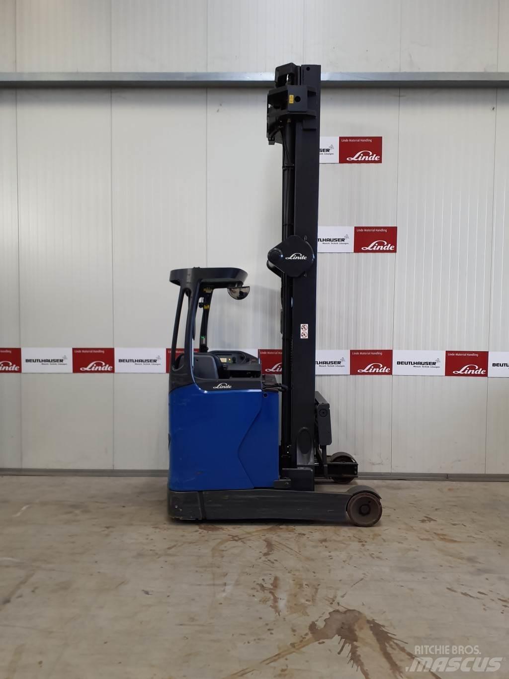 Linde R16HD Reach trucks