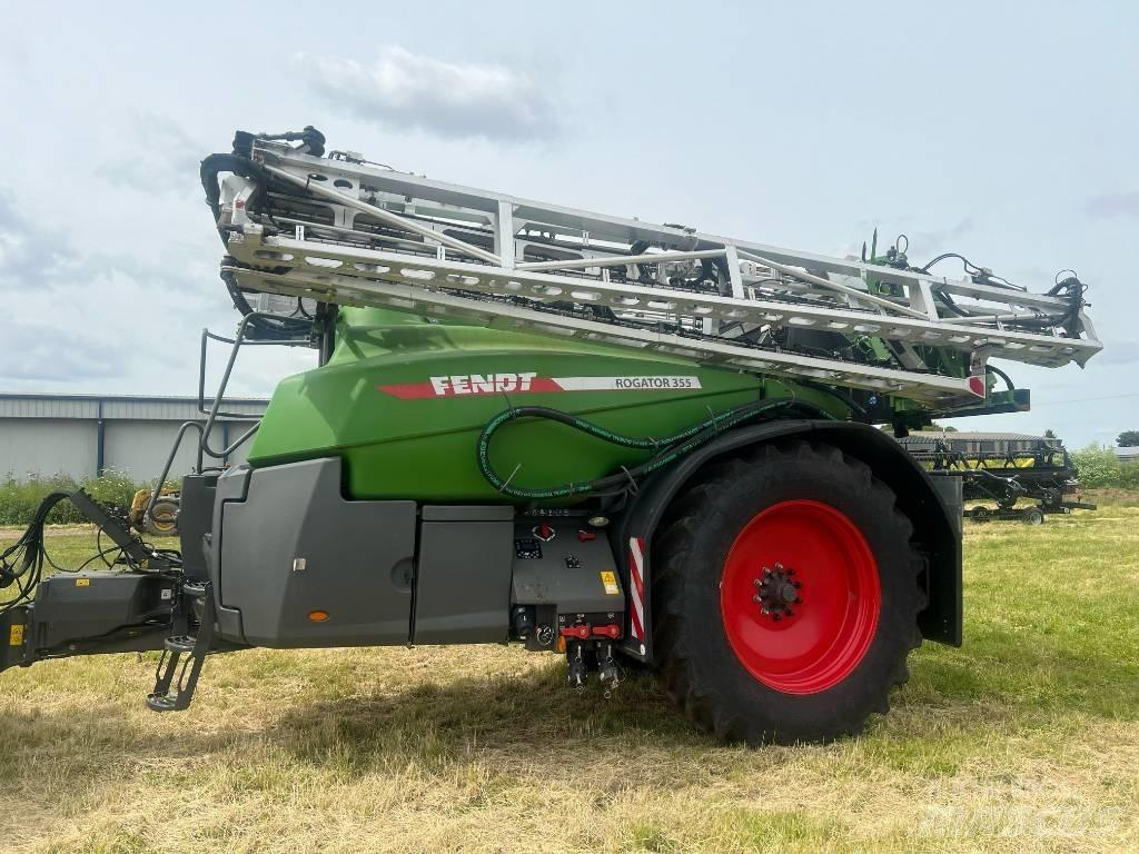 Fendt Rogator 355 Trailed sprayers