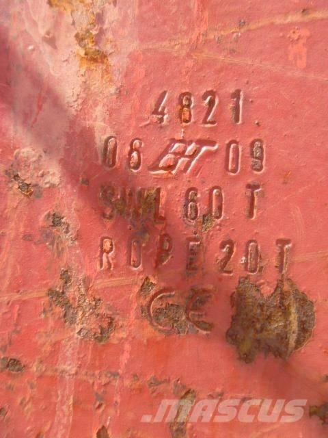 Liebherr HS 885 HD Tracked cranes