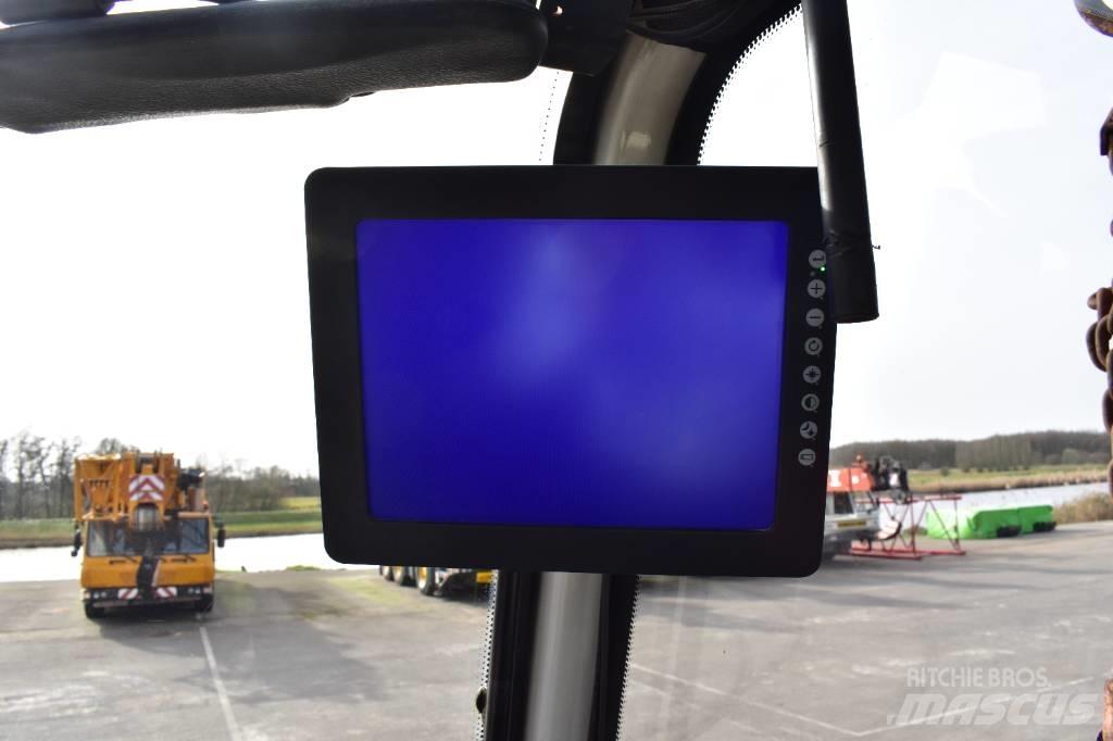 Liebherr LR1100 Tracked cranes