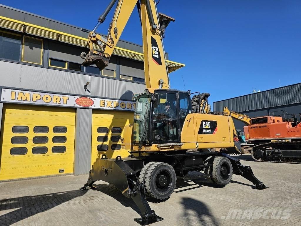 CAT MH 3022 Wheeled excavators