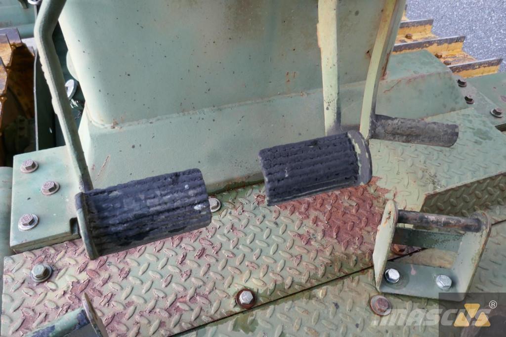 CAT D7G Ex-army Crawler dozers