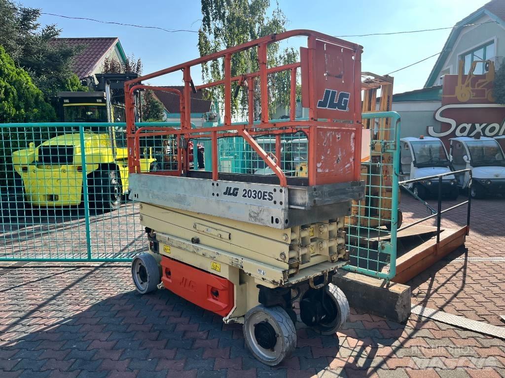 JLG 2030ES     V-3450 Vertical mast lifts
