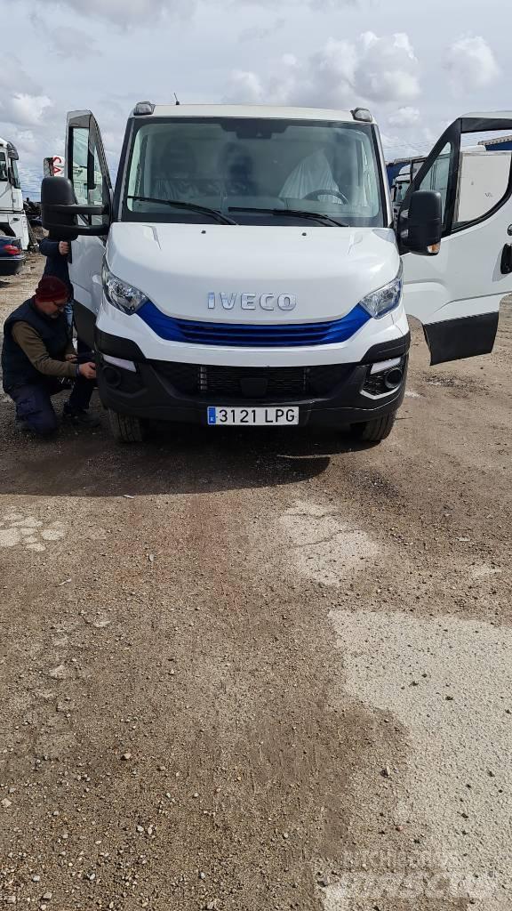 Iveco Daily 70C14GNC Debris removal equipment