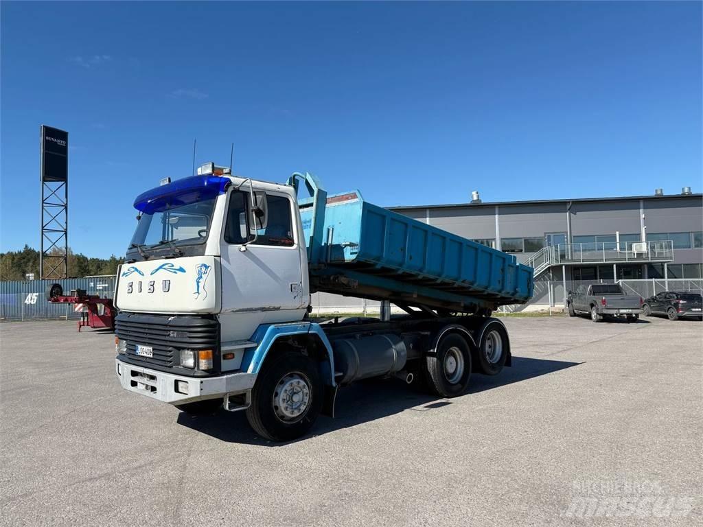 Sisu SM300 6x2 Cable lift demountable trucks
