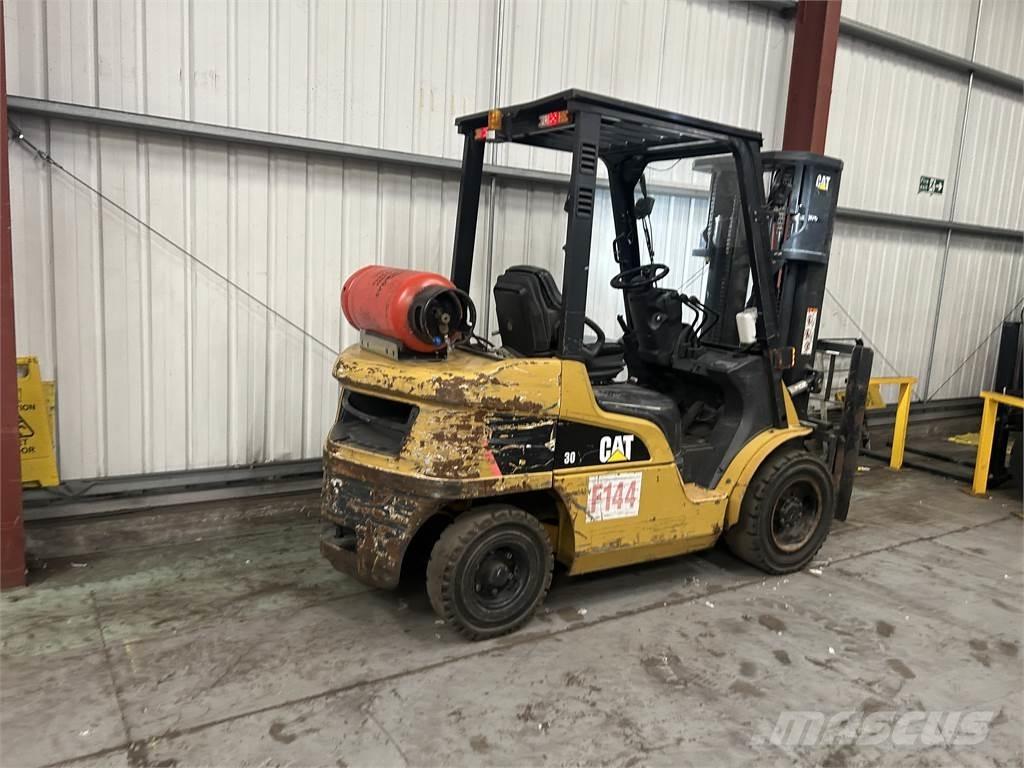 CAT GP30NT LPG trucks