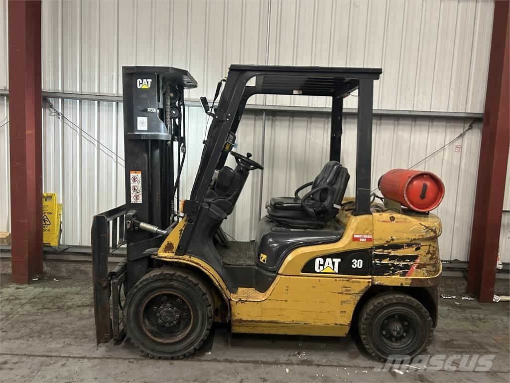 CAT GP30NT LPG trucks
