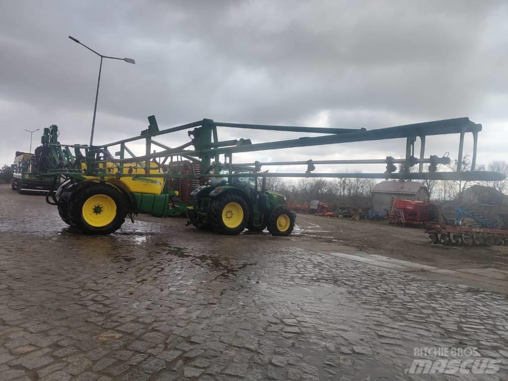 John Deere R740i Trailed sprayers