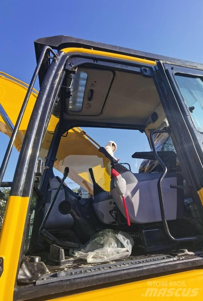 Komatsu PC 210-8 Crawler excavators