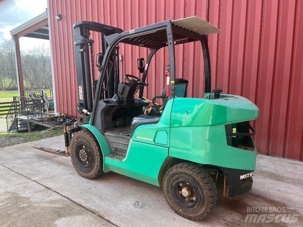 Mitsubishi FD40N1 Rough terrain trucks