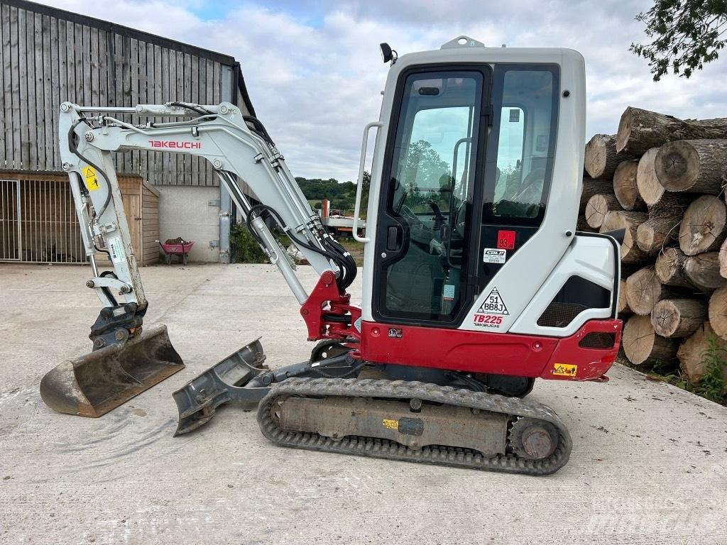 Takeuchi TB 225 Mini excavators < 7t (Mini diggers)