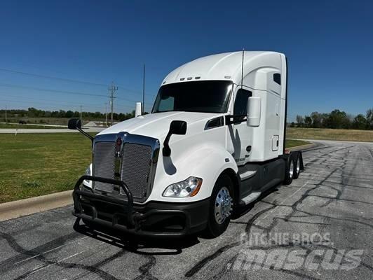 Kenworth T 680 Tractor Units