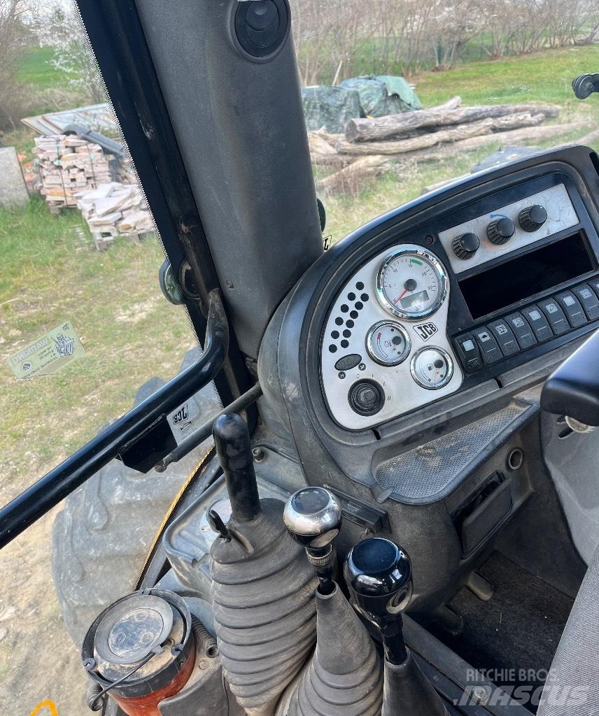 JCB 4 CX Backhoe loaders