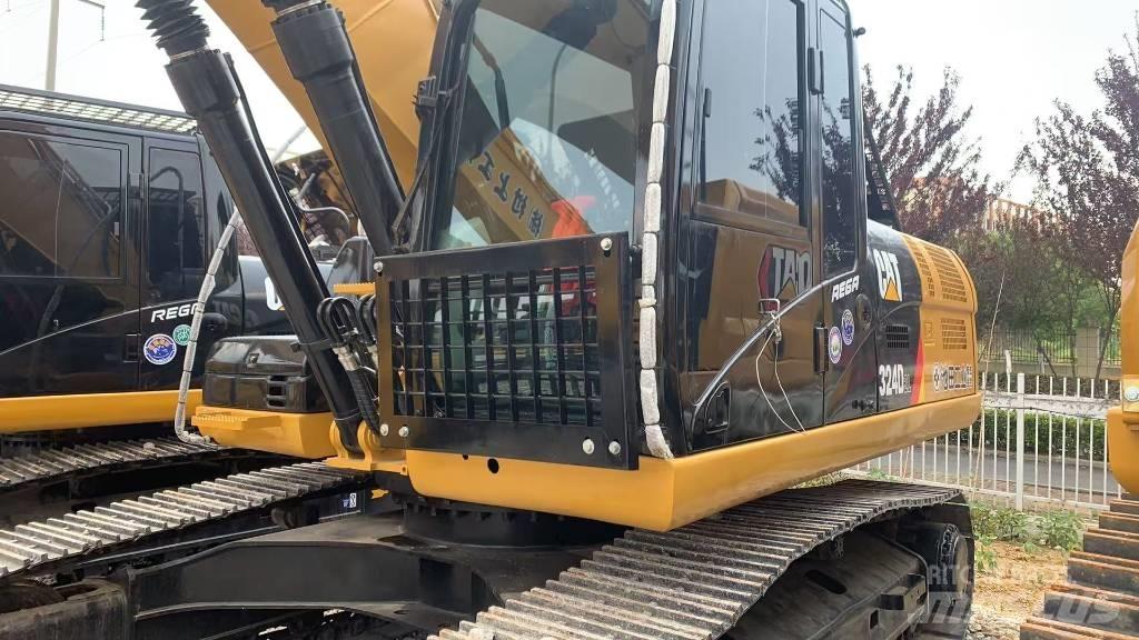 CAT 324 Crawler excavators