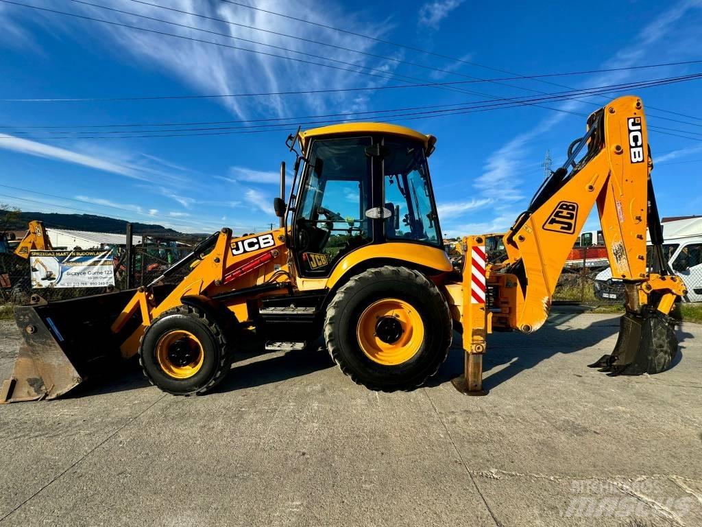 JCB 3CX Backhoe loaders