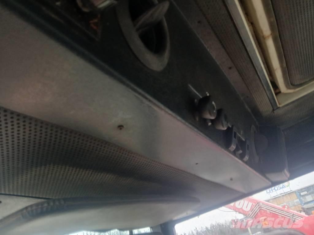 International 784 Tractors