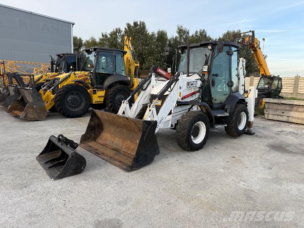 JCB 3 CX Backhoe loaders