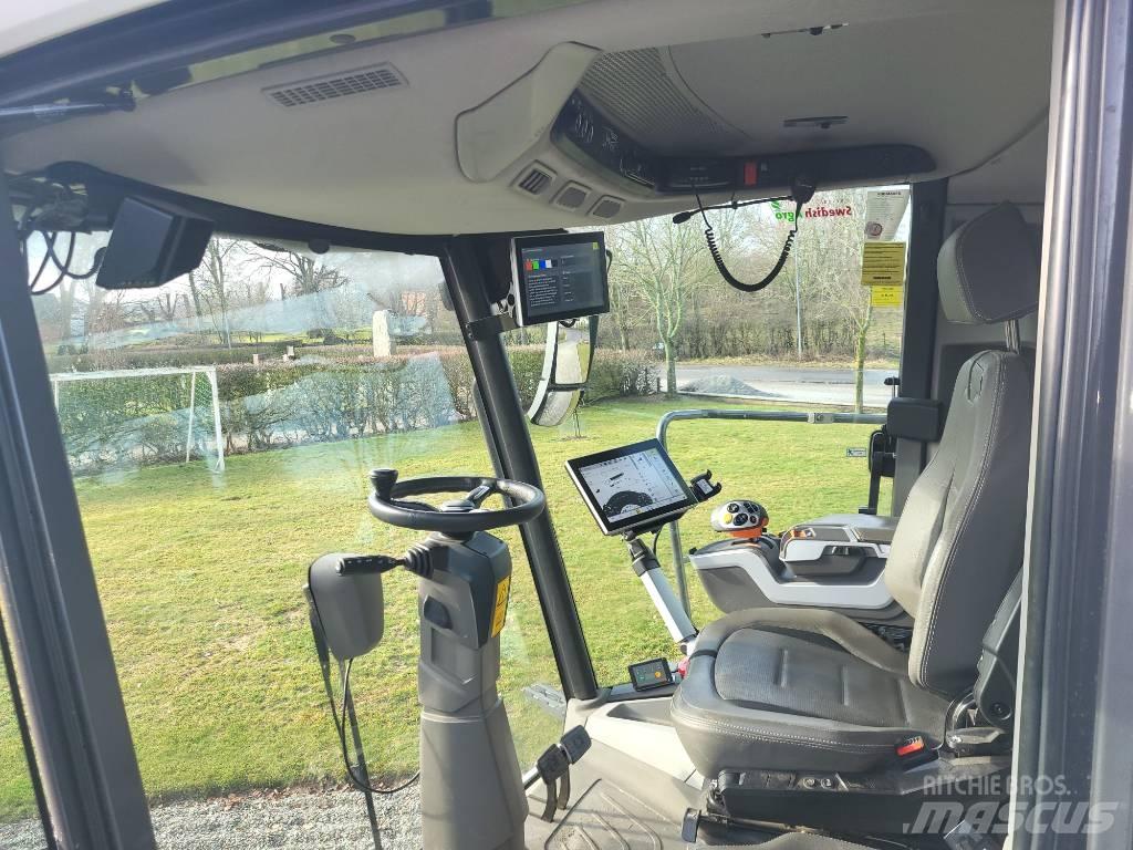 CLAAS Lexion 7700 TT Combine harvesters