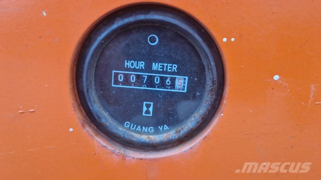 Dingli JCPT 1412 DC Scissor lifts