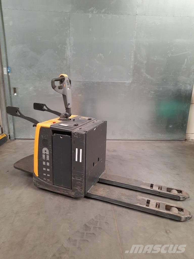UniCarriers PMR200P Low lifter with platform
