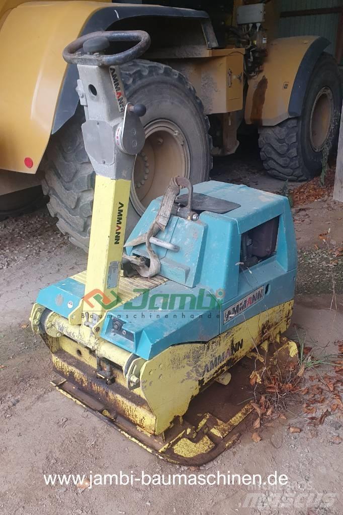 Ammann AVH 100-20 Plate compactors