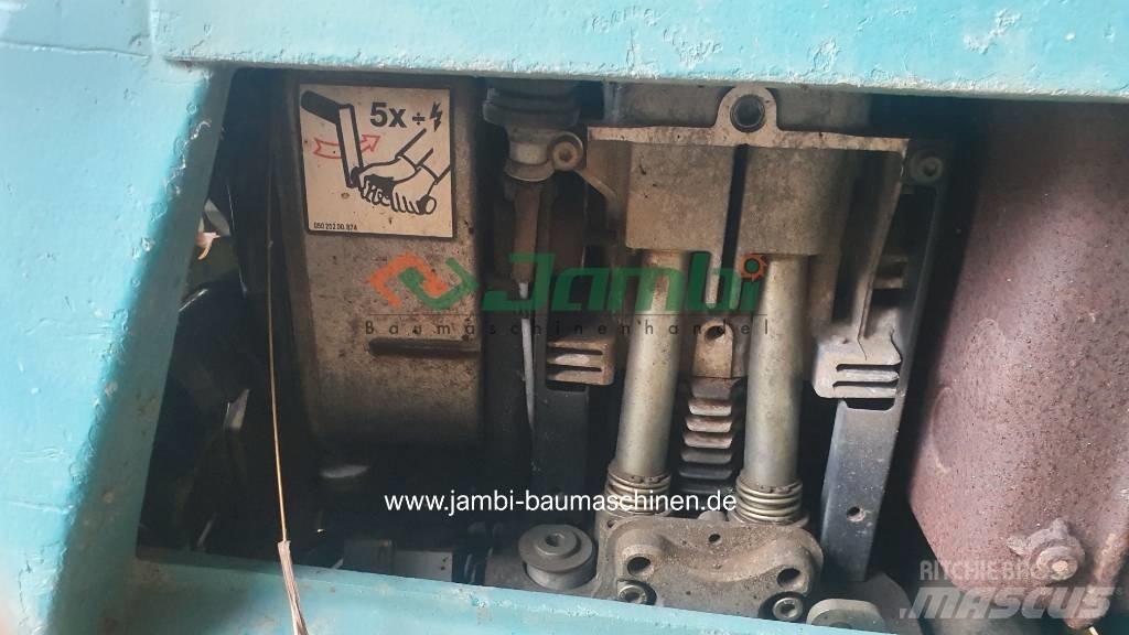 Ammann AVH 100-20 Plate compactors