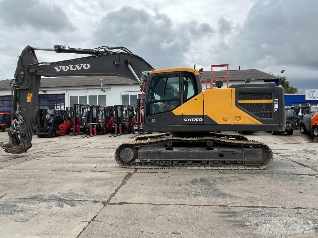 Volvo EC250ENL Crawler excavators