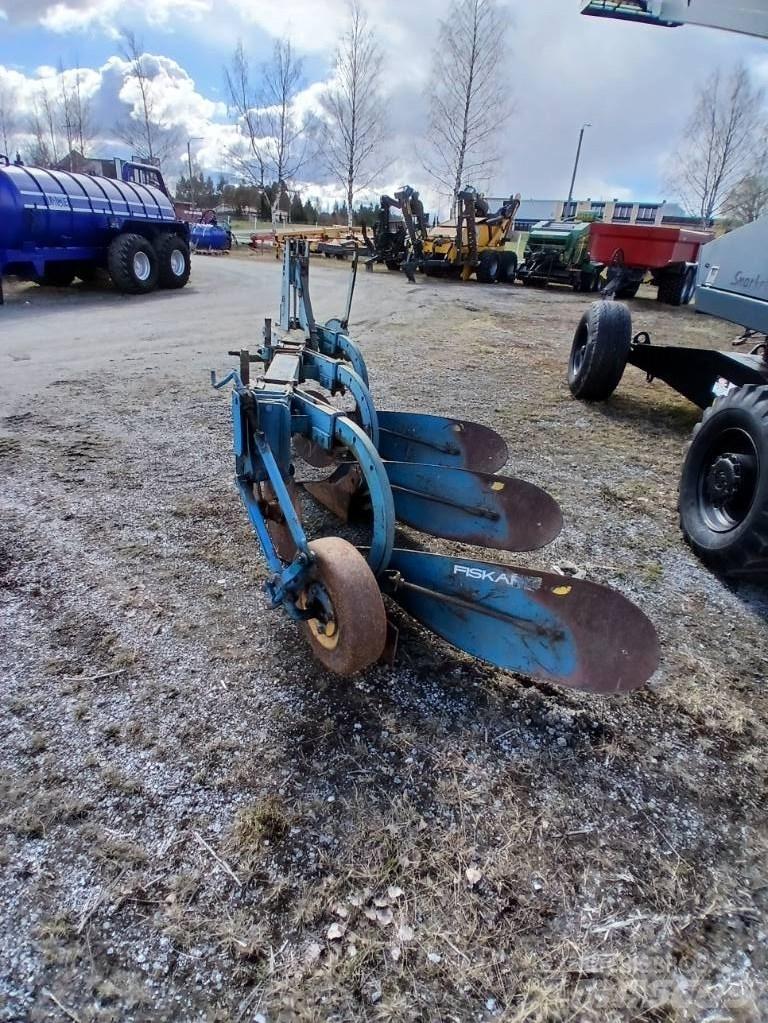 Fiskars 3-siipinen Conventional ploughs