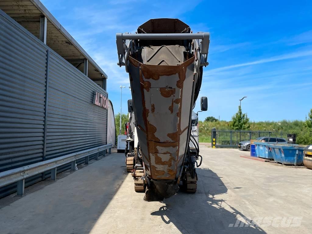 Wirtgen W 100 CFI Asphalt cold milling machines