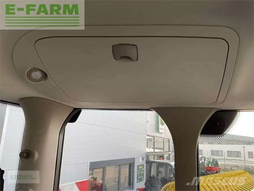 John Deere 6r 215 Tractors