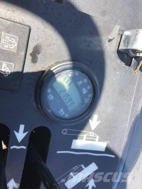 Jacobsen R311T Riding mowers