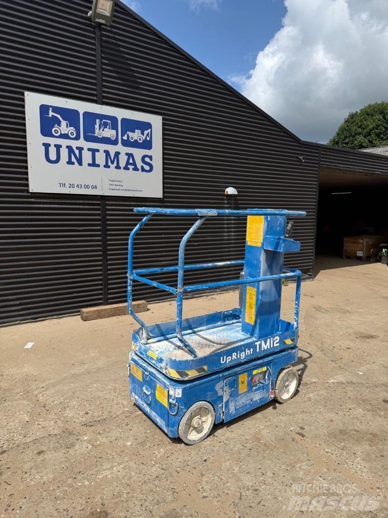 UpRight TM12 Scissor lifts