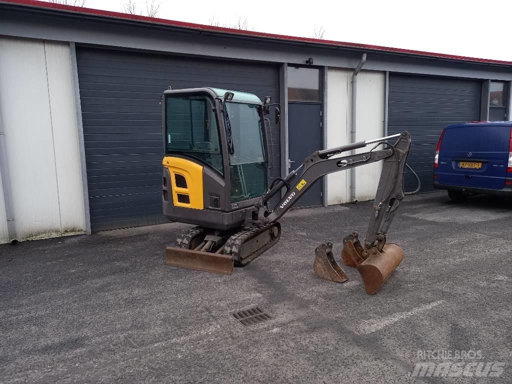 Volvo EC 15 Mini excavators < 7t (Mini diggers)