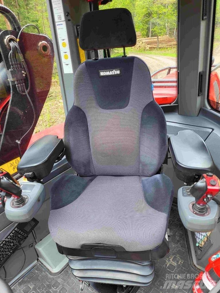 Komatsu 931 XC Harvesters