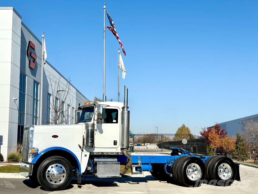 Peterbilt 389 Tractor Units