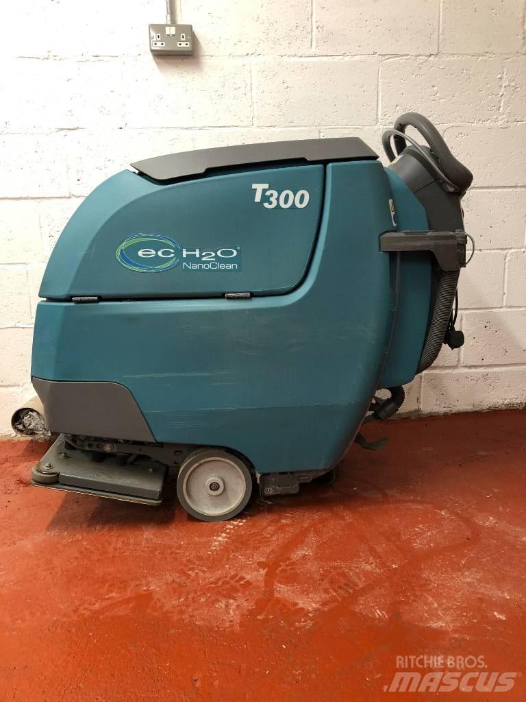 Tennant T300 Scrubber dryers