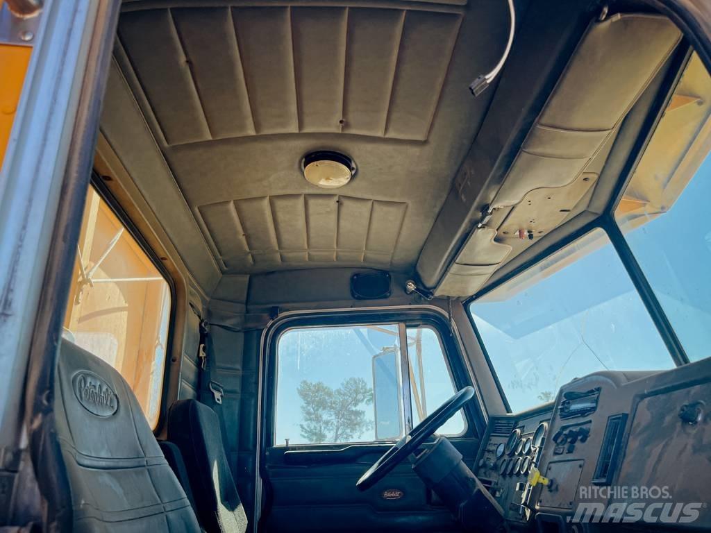 Peterbilt 330 Other trucks