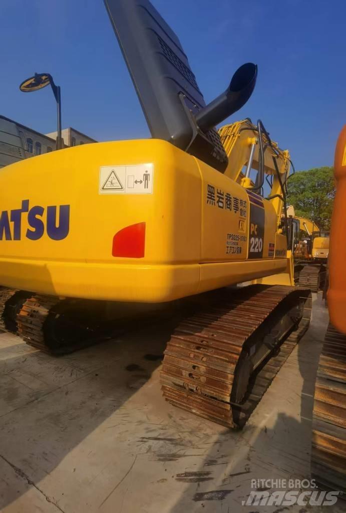 Komatsu PC 220 Crawler excavators