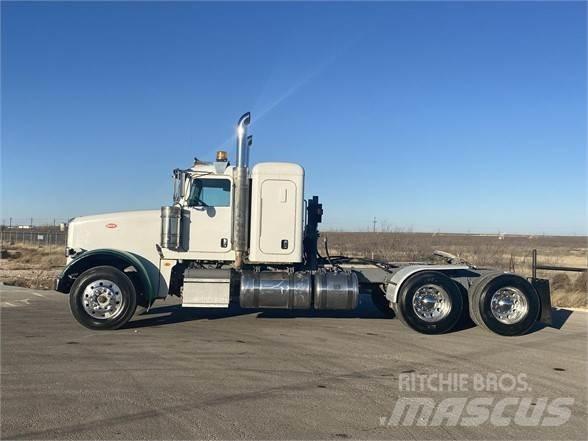 Peterbilt 367 Tractor Units