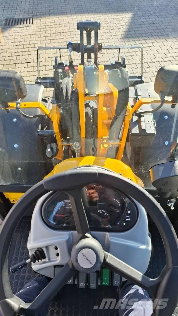 Schäffer S2445 Mini loaders